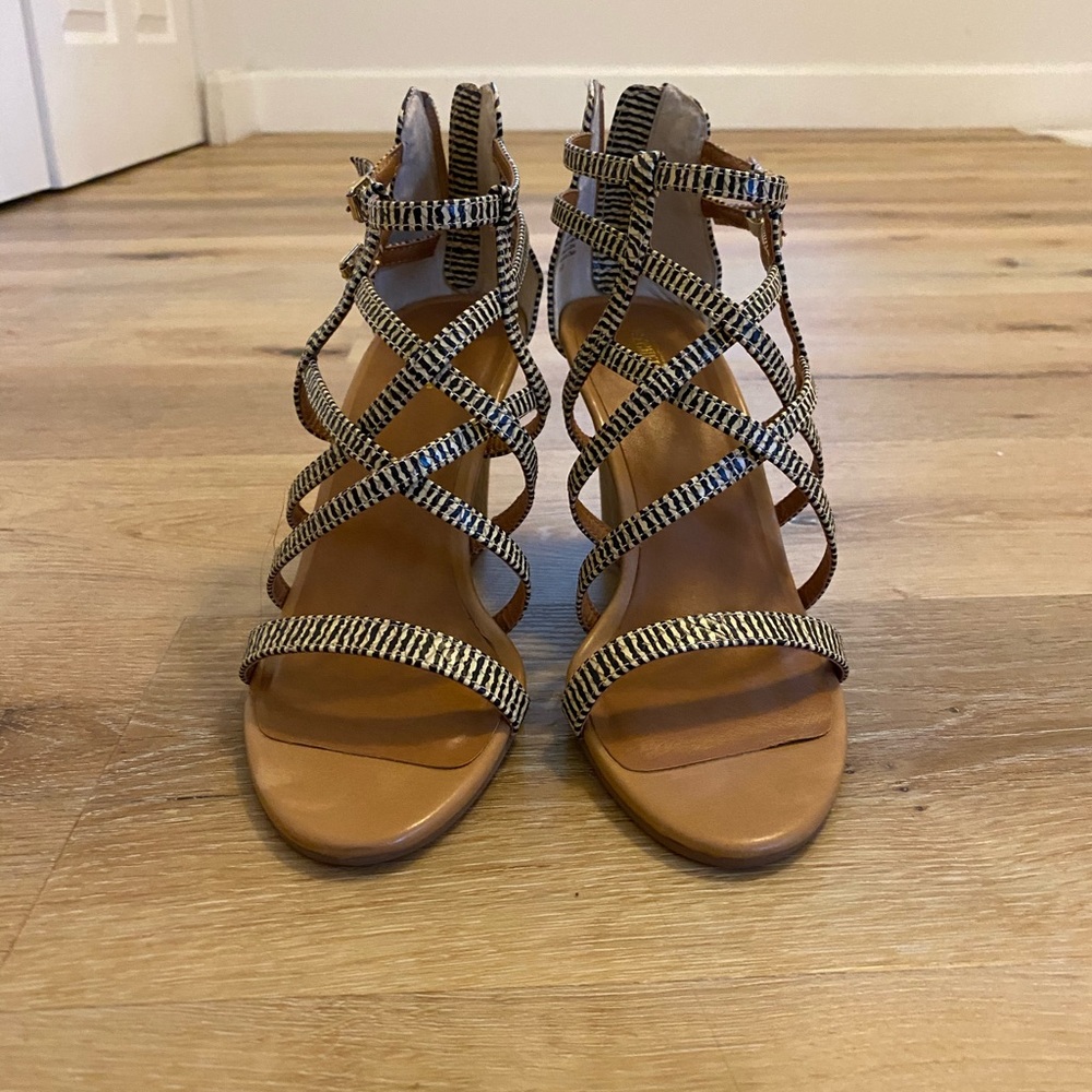 Seychelles Strapped heels